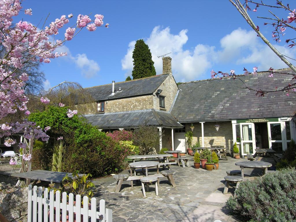 Merrymouth Fifield Exterior foto